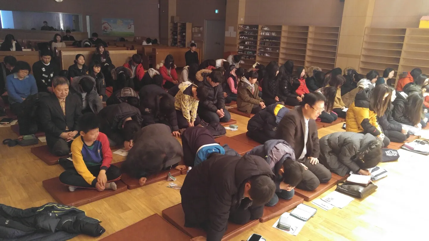 중고등부 예배 모습
