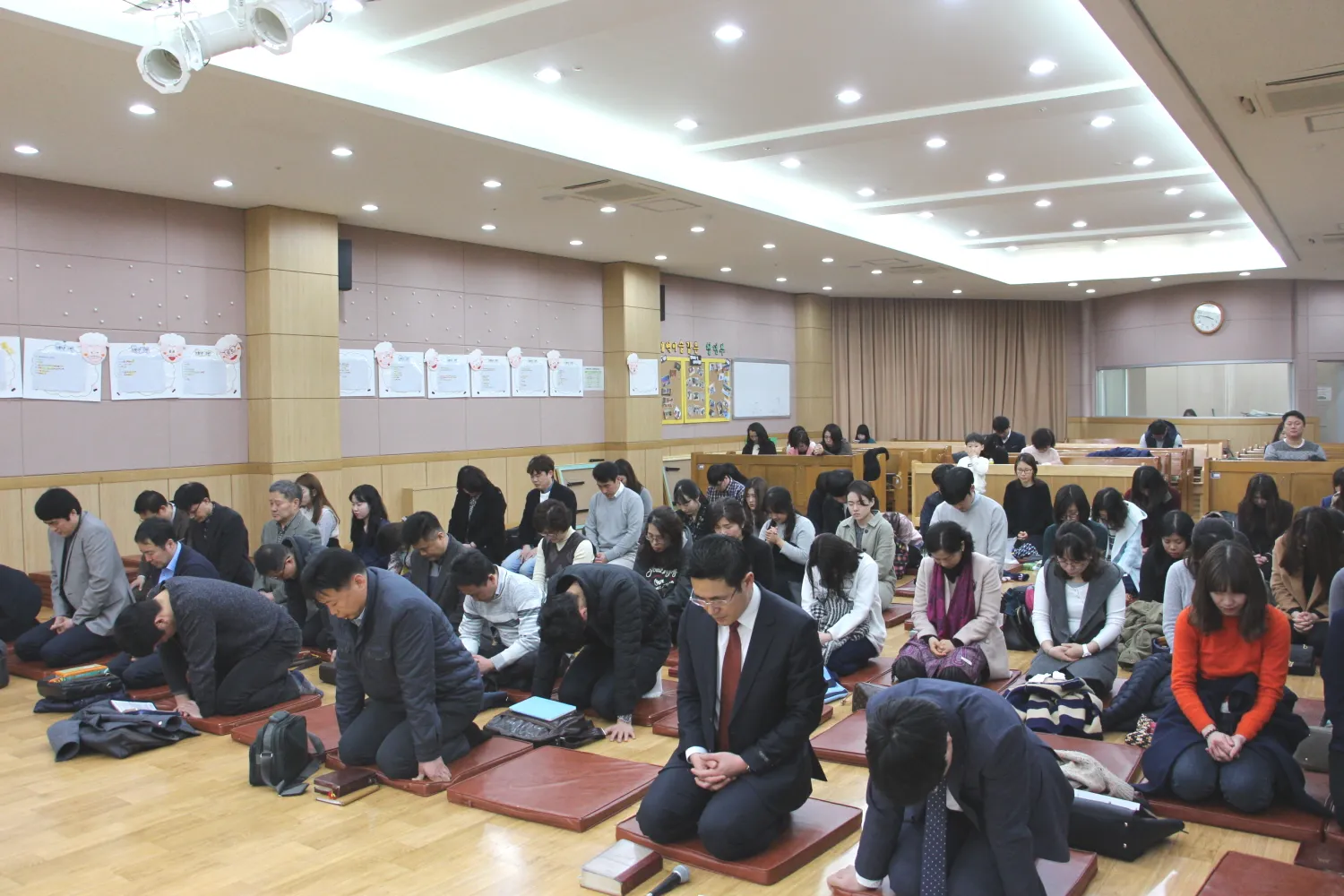 교사 전체 기도회